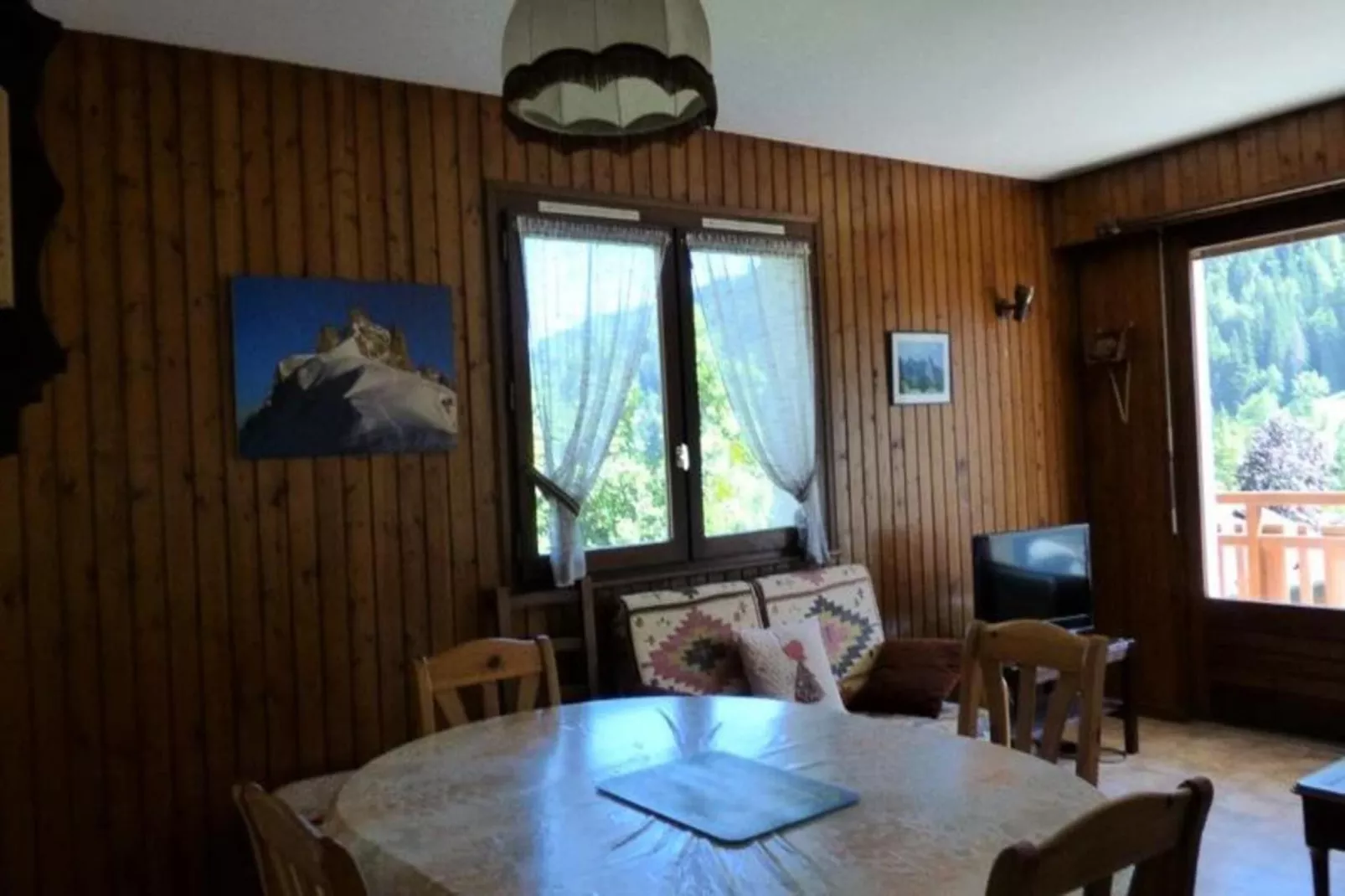 Résidence Charvet-Dining room