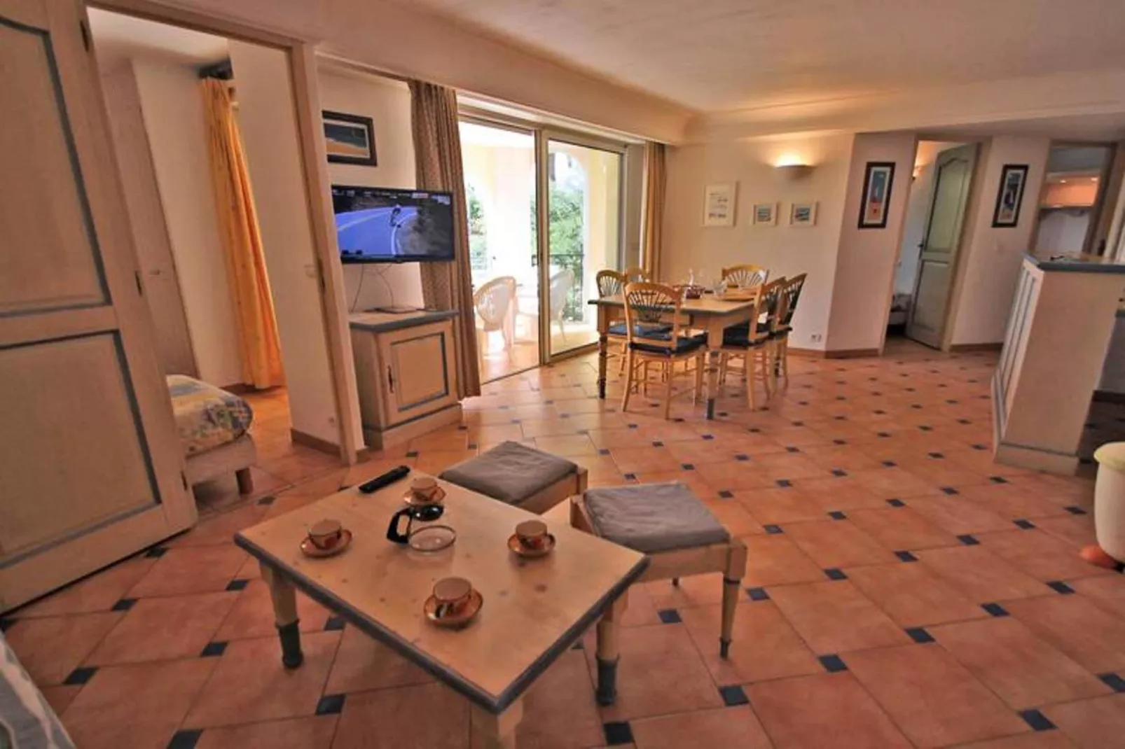 Résidence Port Marine-Salon