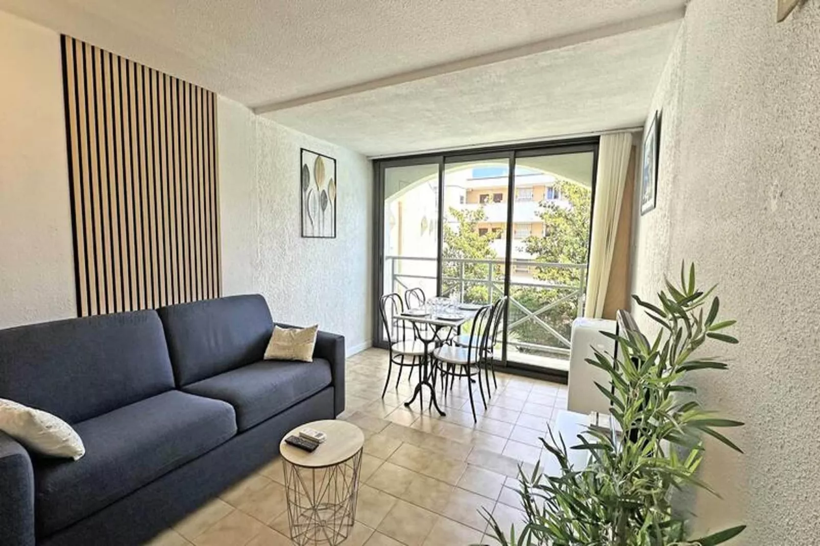 Résidence Les Coralines-Living room