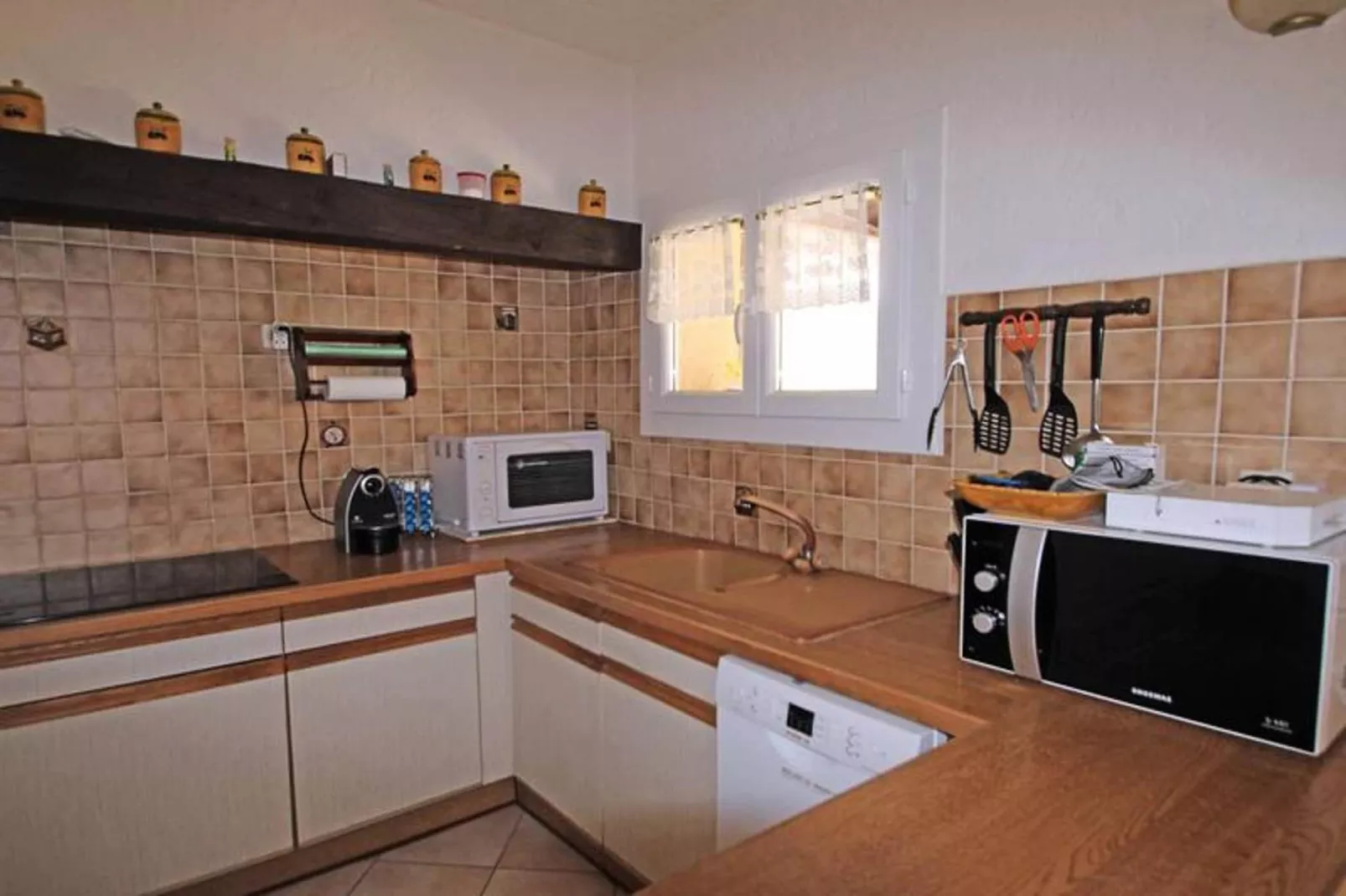 Résidence Pan Cuet-Kitchen