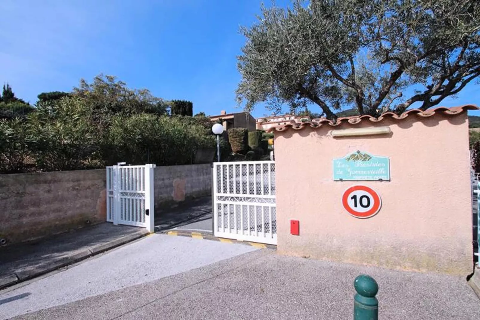 Résidence Bastides De Guerrevieille-Hall / réception