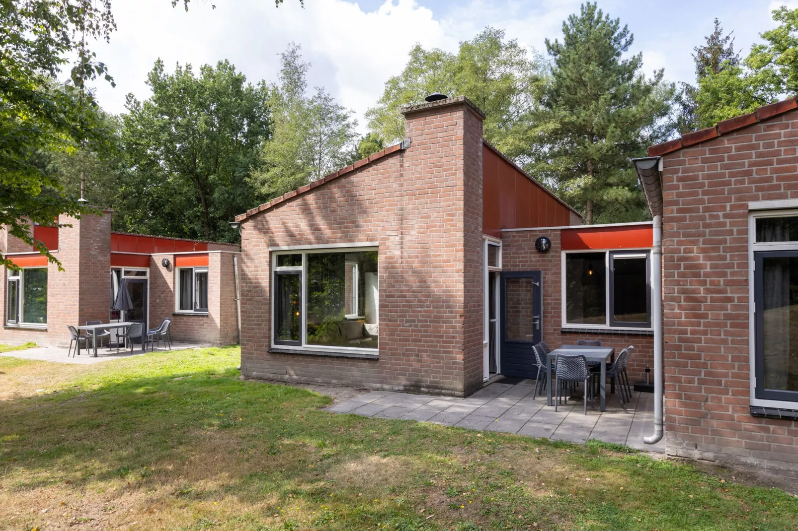 Vakantiepark Weerterbergen 12-Exterior summer
