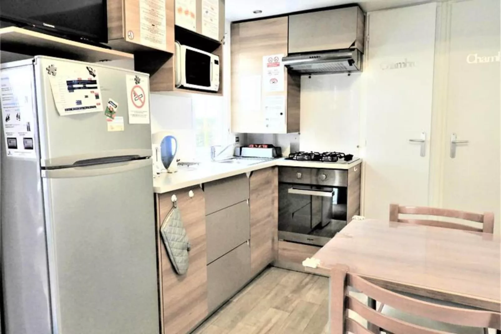 Mobil-home 6 pers. avec accès piscine et complexe aquatique-Extérieur été