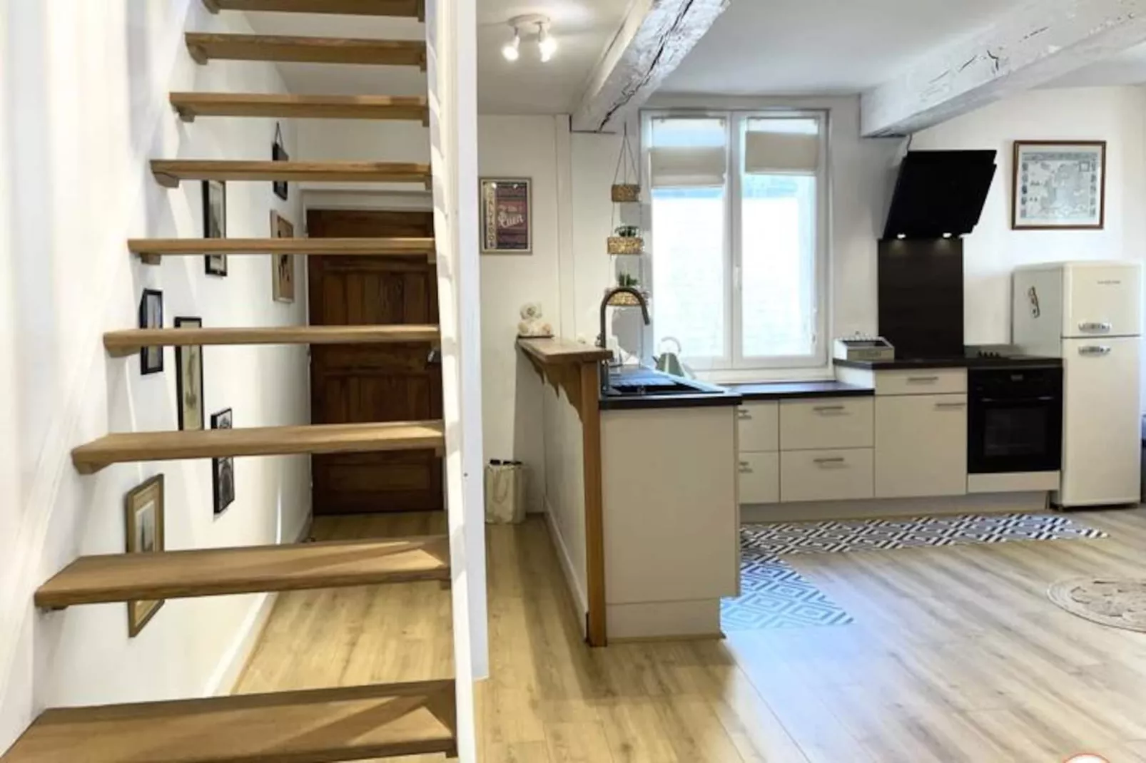 🏺le St-laurent - Magnifique Triplex - Calme-Image-tags.