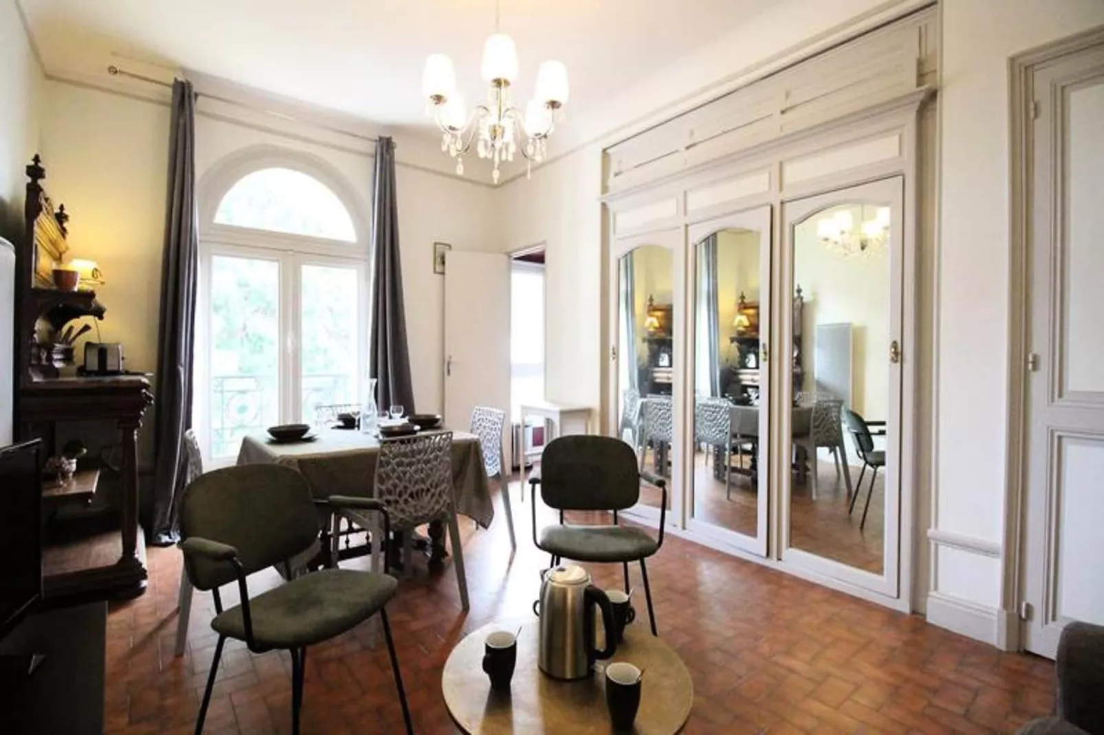 Résidence Pyrenees Palace-Dining room