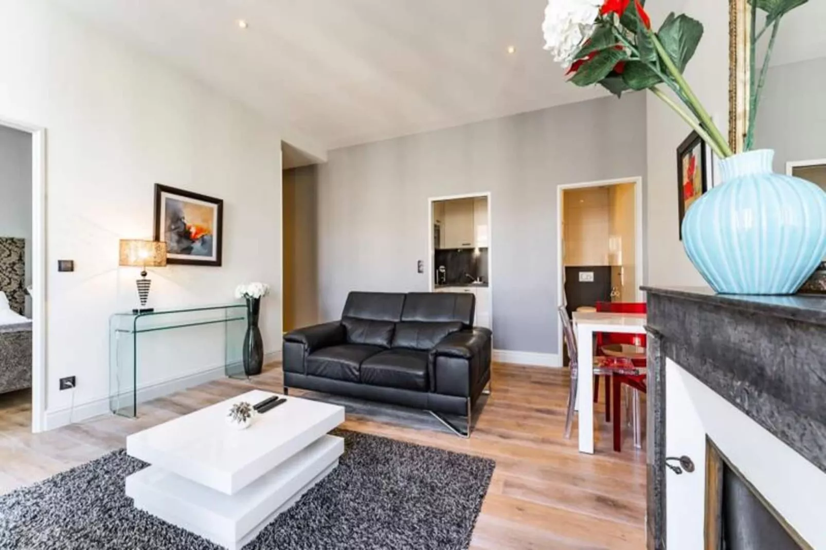 Chaleureux Appartement Au C&oelig;ur Du Quartier Historique Saint-michel-Salon