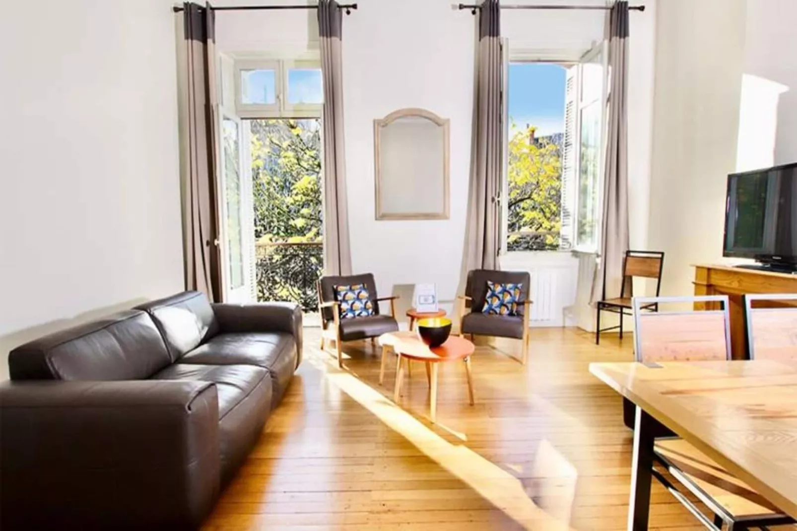 Magnifique Et Lumineux T3 De Charme Aux Quinconces Id&eacute;al Pour 4 Personnes-Ambiance