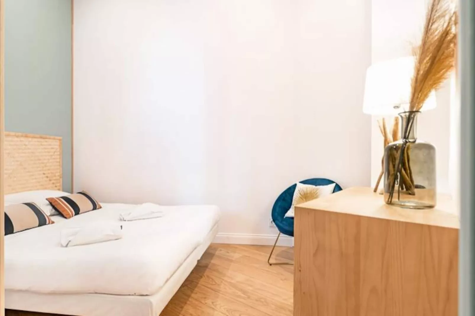 Appartement Exceptionnelle Et Moderne Aux Portes Du Jardin Public Pour 6-Image-tags.