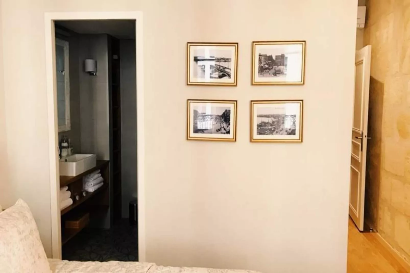 Superbe Duplex De Qualit&eacute;, En Hypercentre Avec Rooftop Et Climatisation-Landing