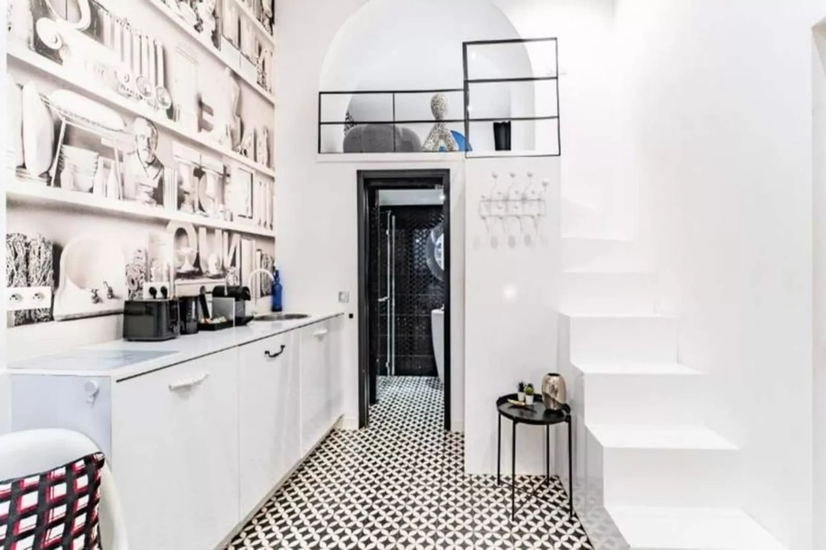 Studio D'architecte Charmant Dans Un Immeuble Du Xviii&egrave;me Dans Le Centre-Küche