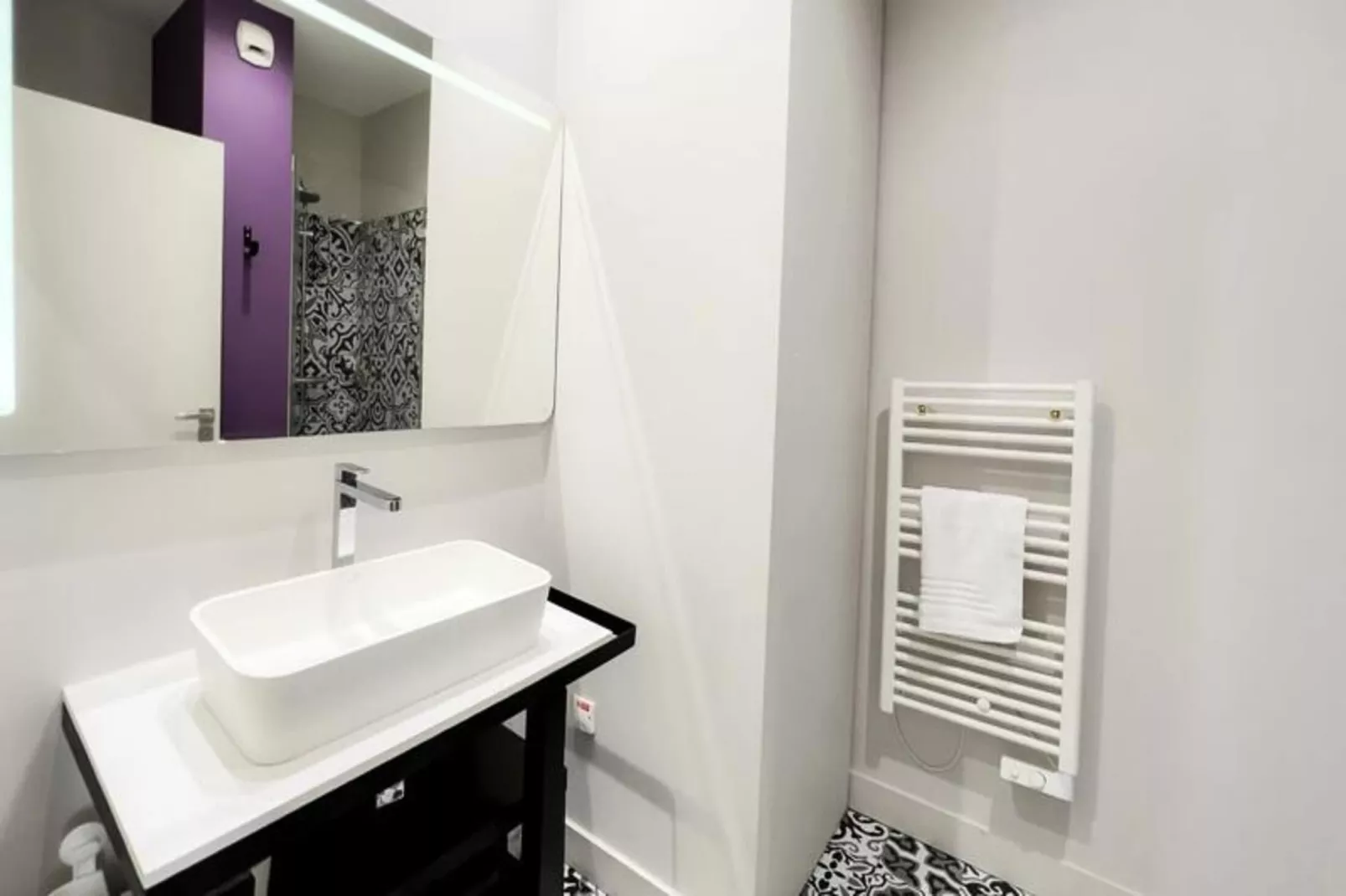 Magnifique Appartement 2 Chambres Avec Vue Sur La Garonne-Exterior in summer