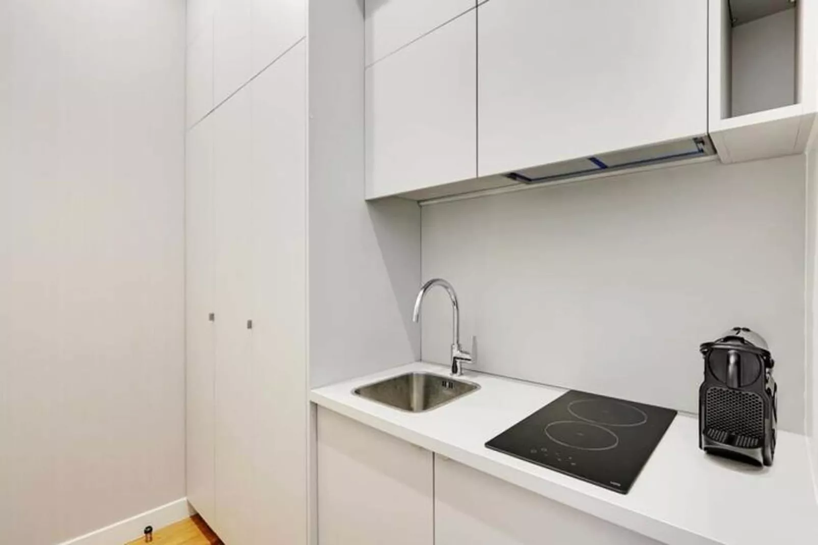 Maison Labruy&egrave;re - Suite Aviau-Exterior in summer