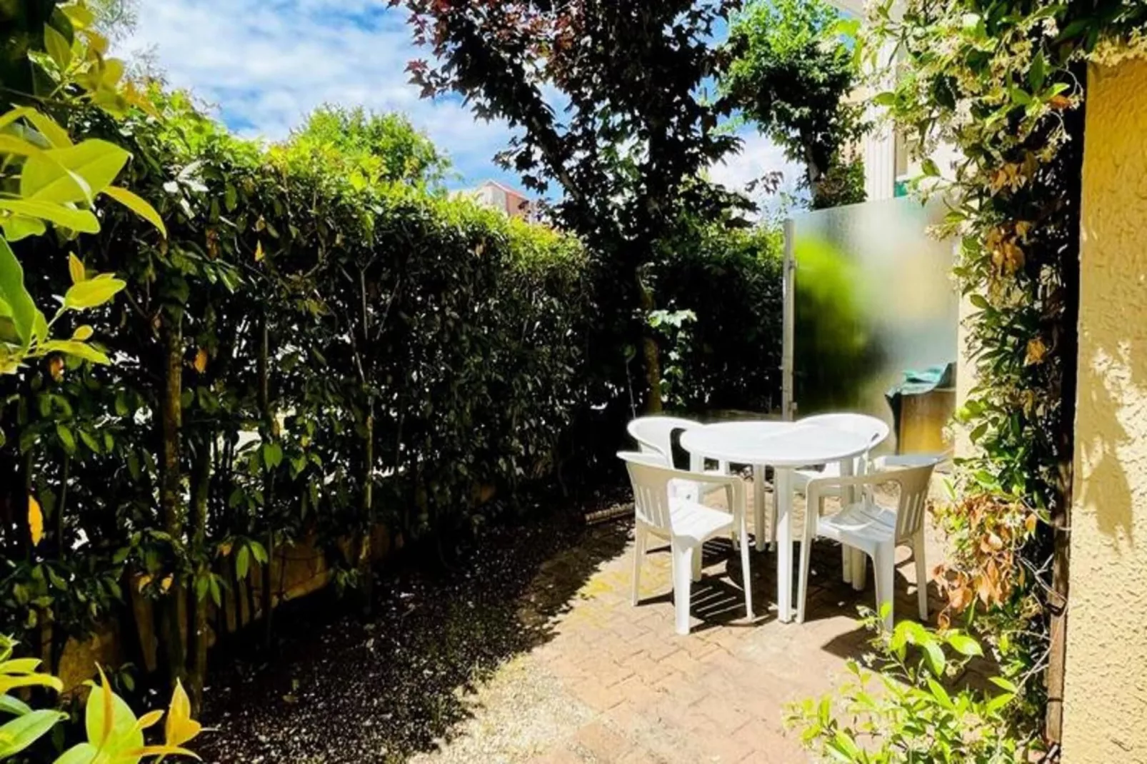 Résidence La Croisette-Exterior in summer