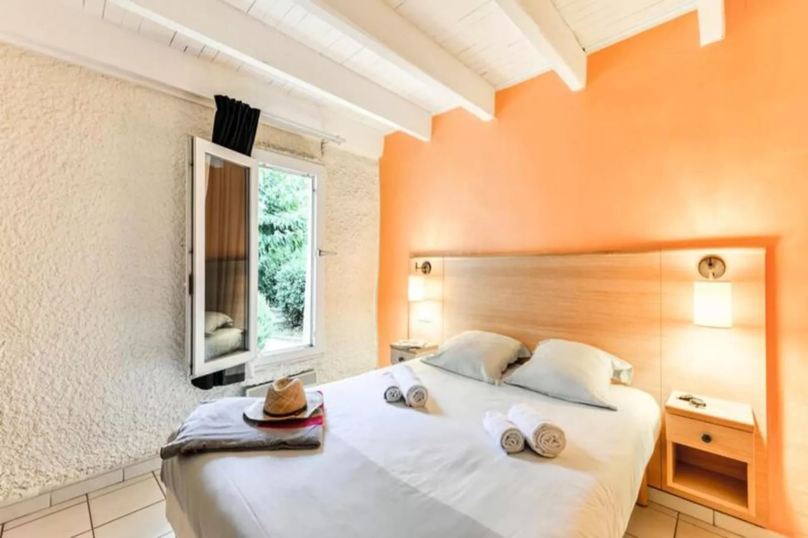 SOWELL Family Cap d'Agde****-Bedroom