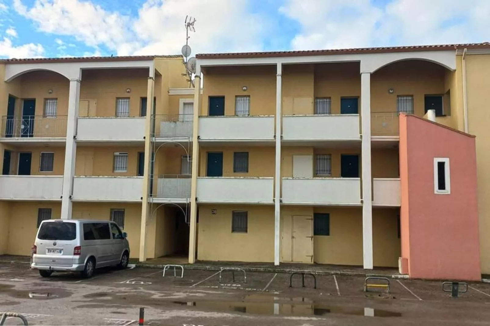 Résidence Villageoises I-Exterior in summer