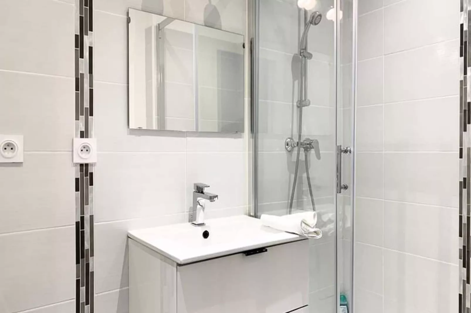 | Light Pink |t2 Proche Jaur&egrave;s, Estacade | Lumineux 🦩-Badezimmer