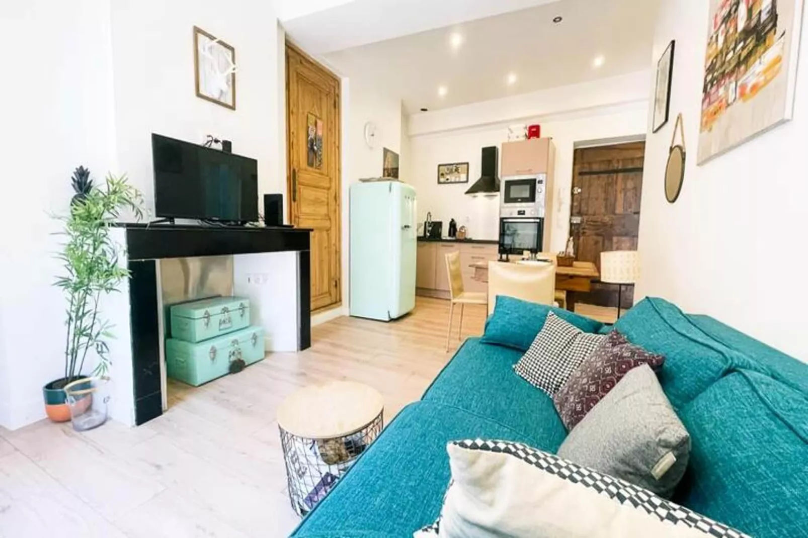 | Chez Giuseppe 🍷 Hyper-centre, Rues Pi&eacute;tonnes-Salon