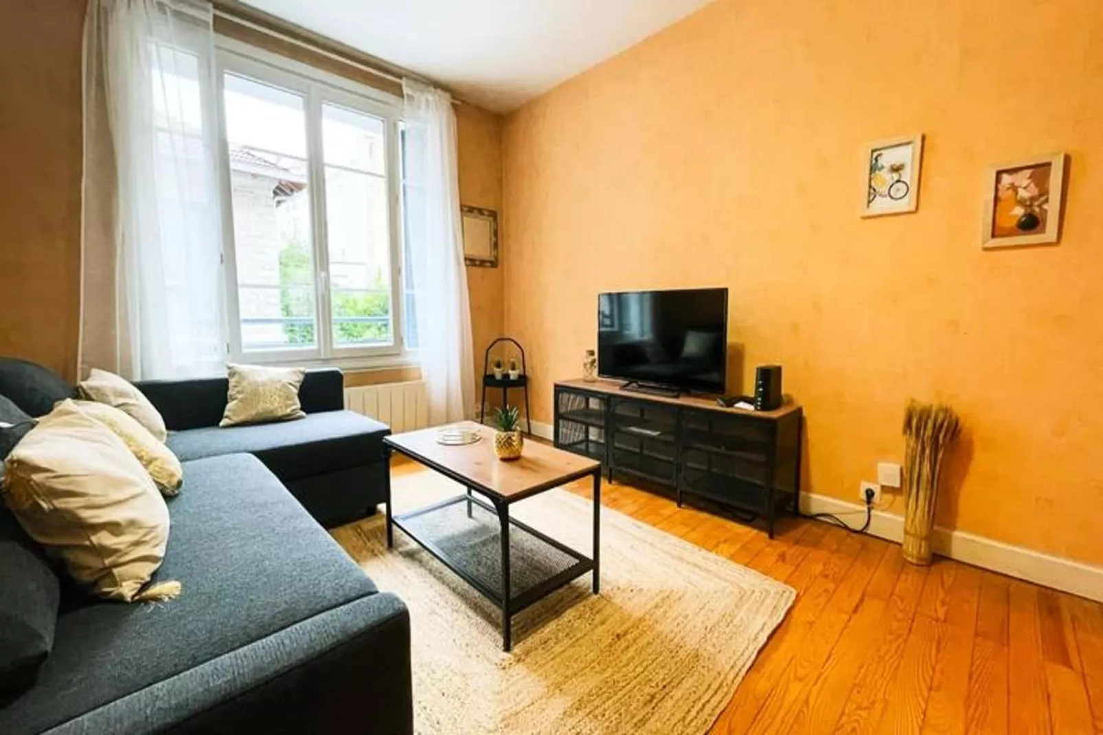 L'harmonie Des &eacute;poques - T2 - Calme-Salon