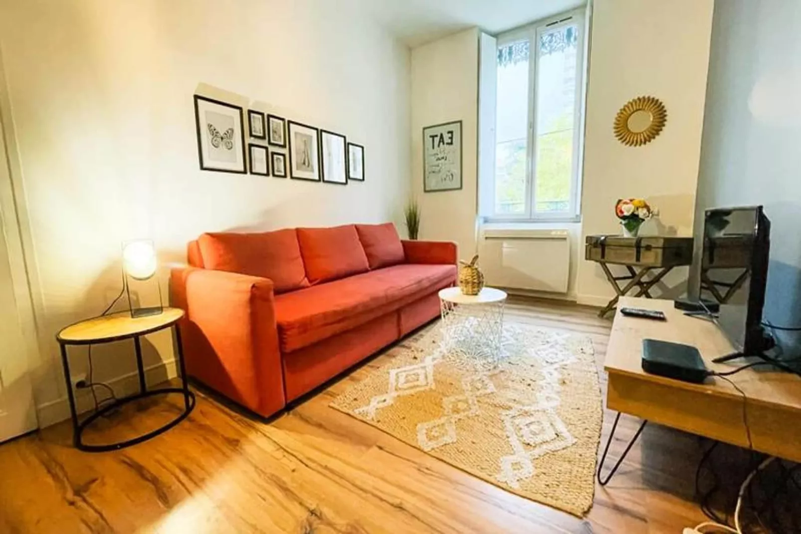 | Le Rochambeau 🎭 L'aigle | Vallier Lib&eacute;ration |-Wohnzimmer