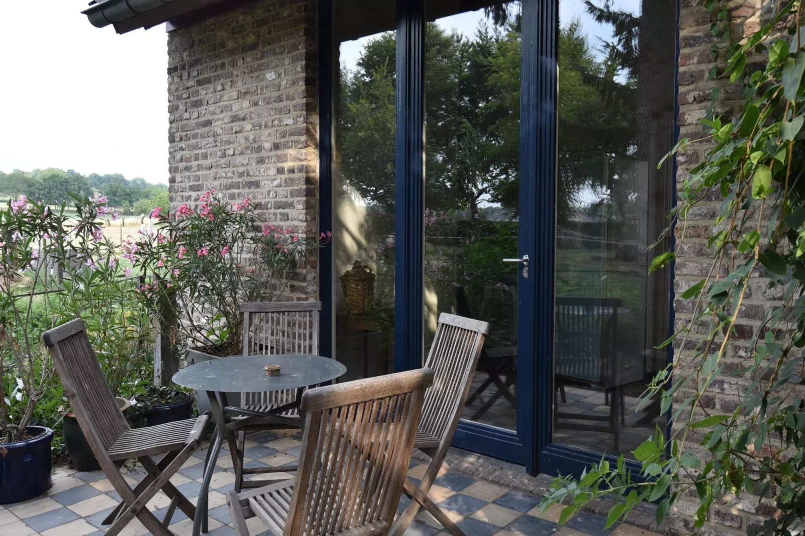 Meschermolen 14-Terrace balcony