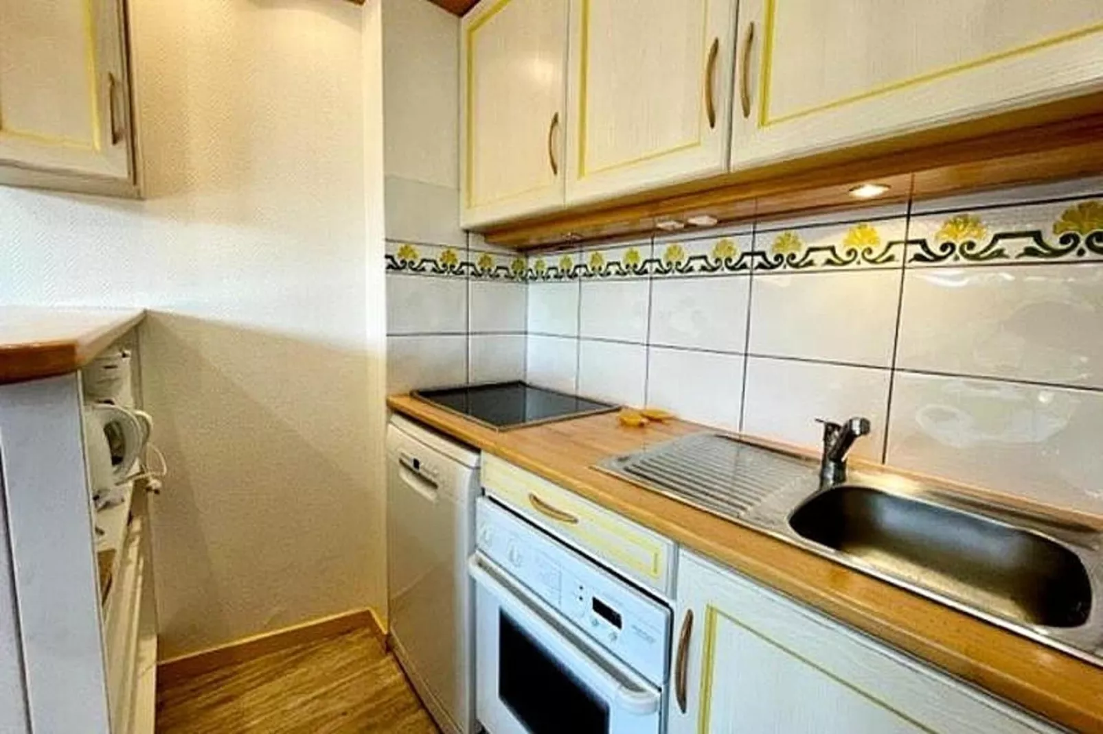 Résidence Bois D'amour-Kitchen