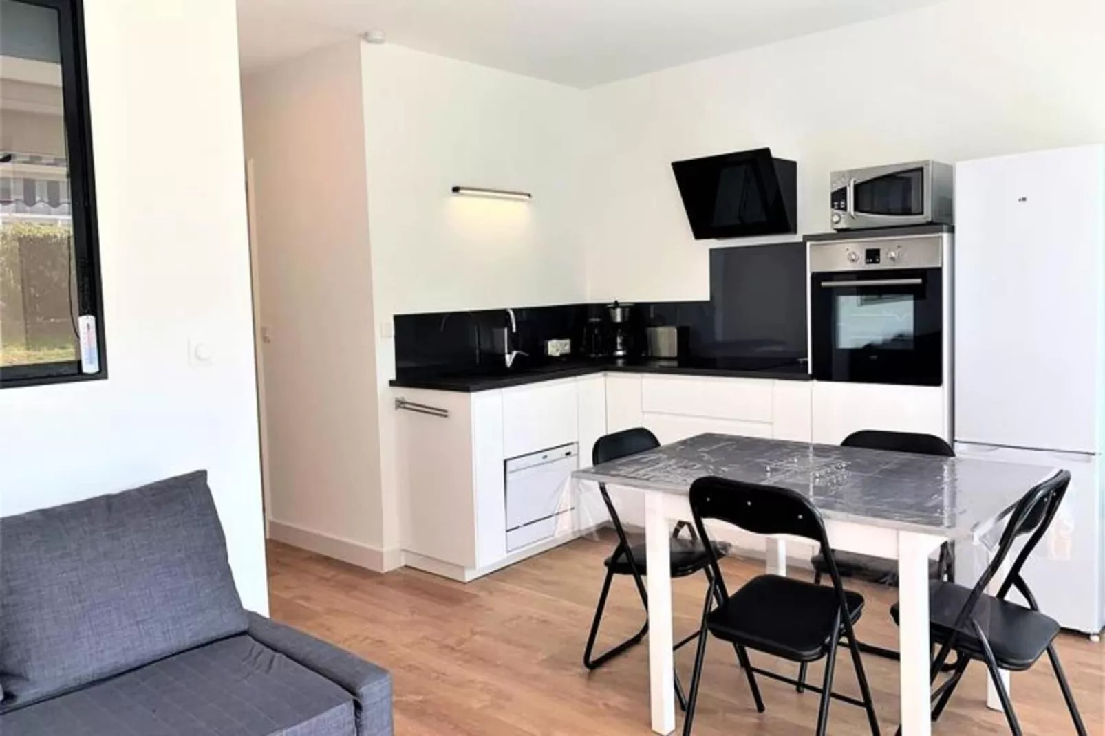 Résidence Goulvars-Dining room