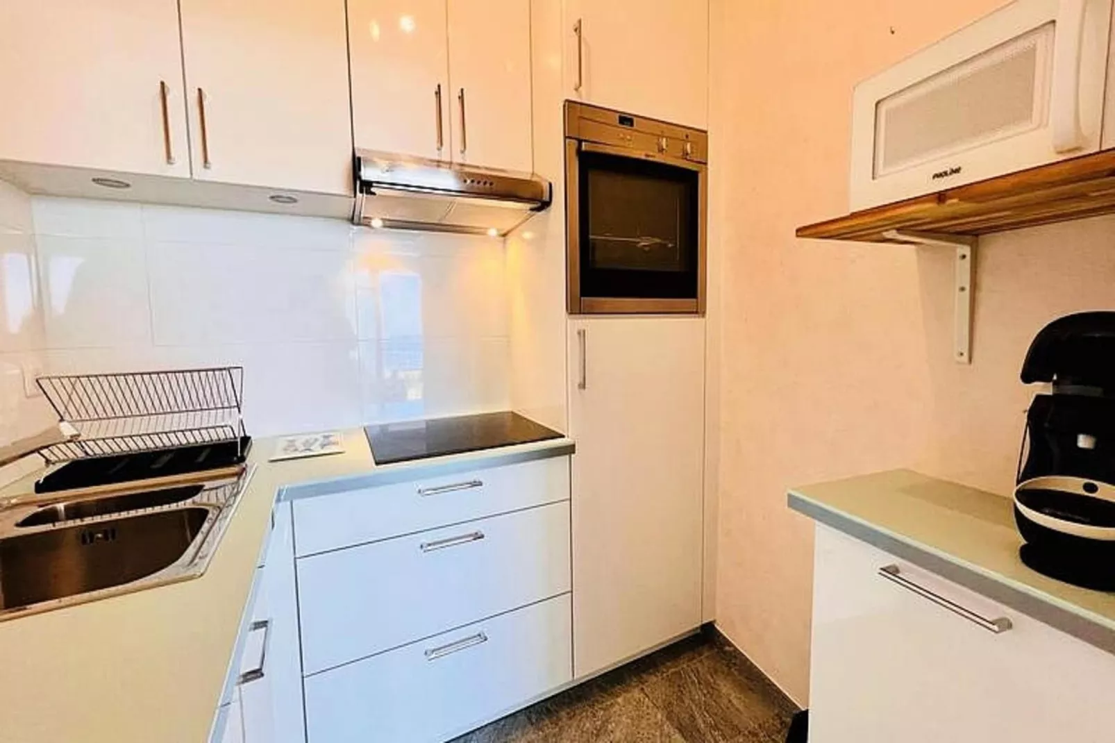 Résidence Les 3 Iles-Kitchen