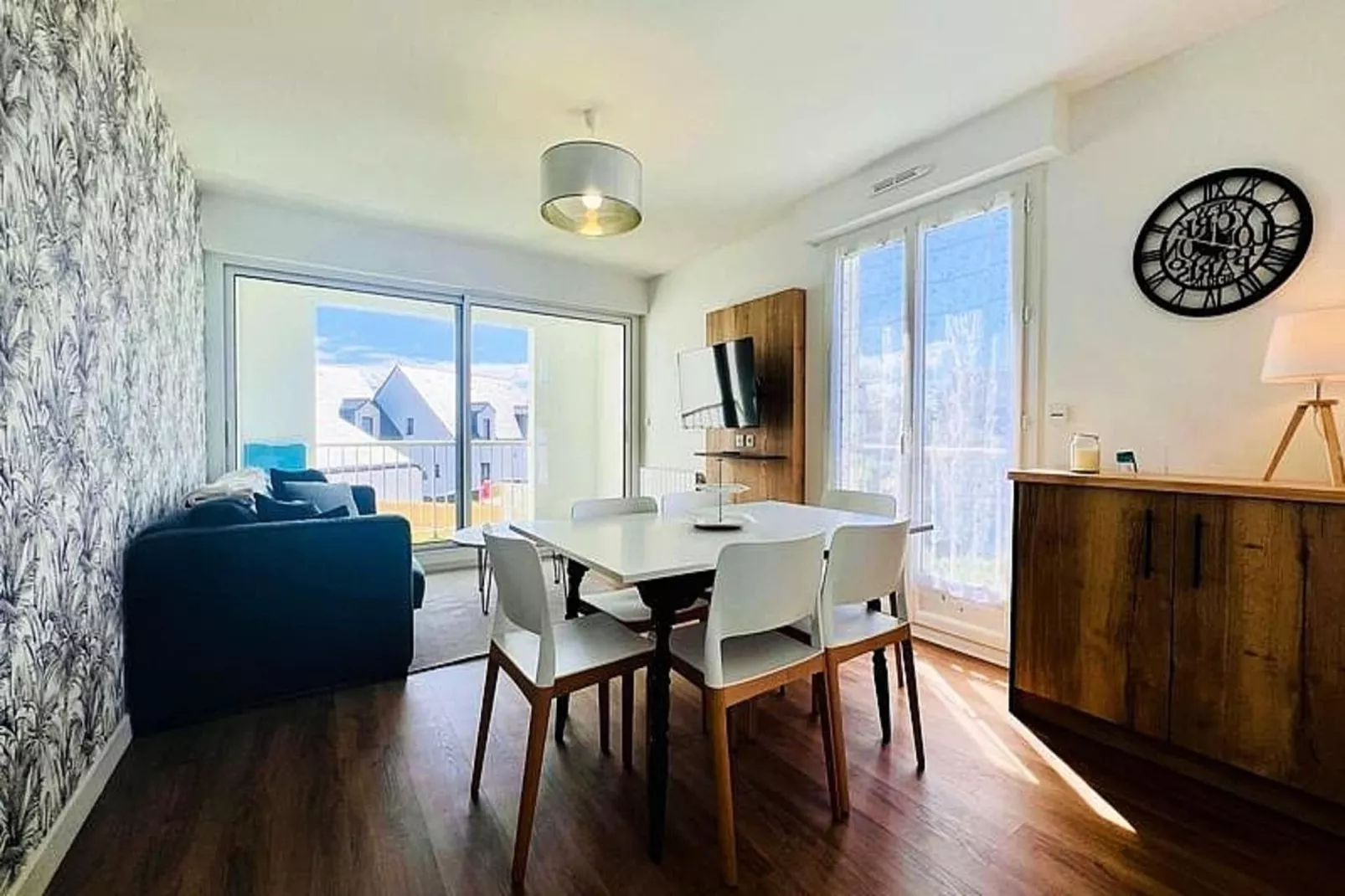 Résidence Le Zal-Esszimmer