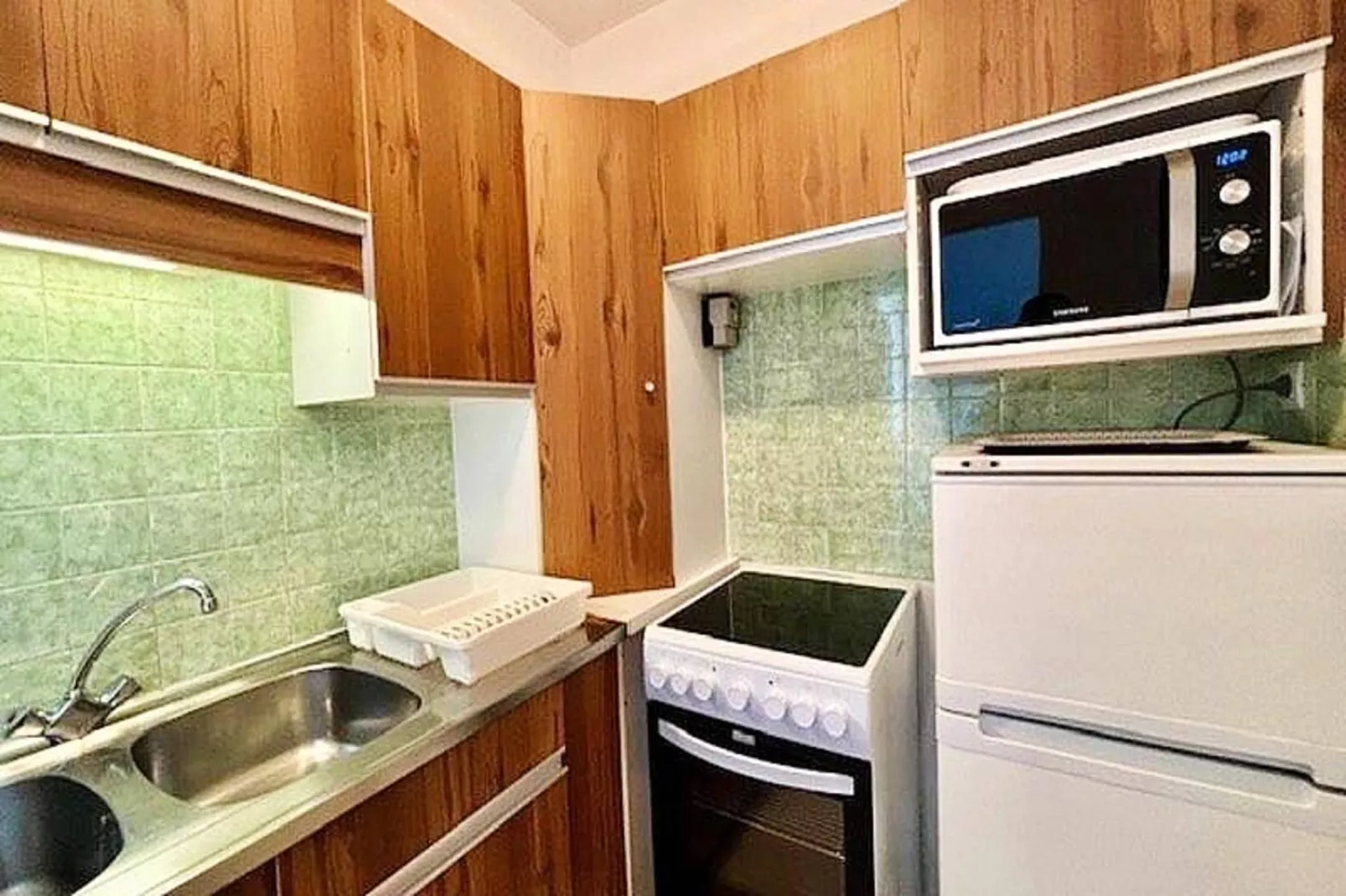 Résidence Le Mane-Kitchen