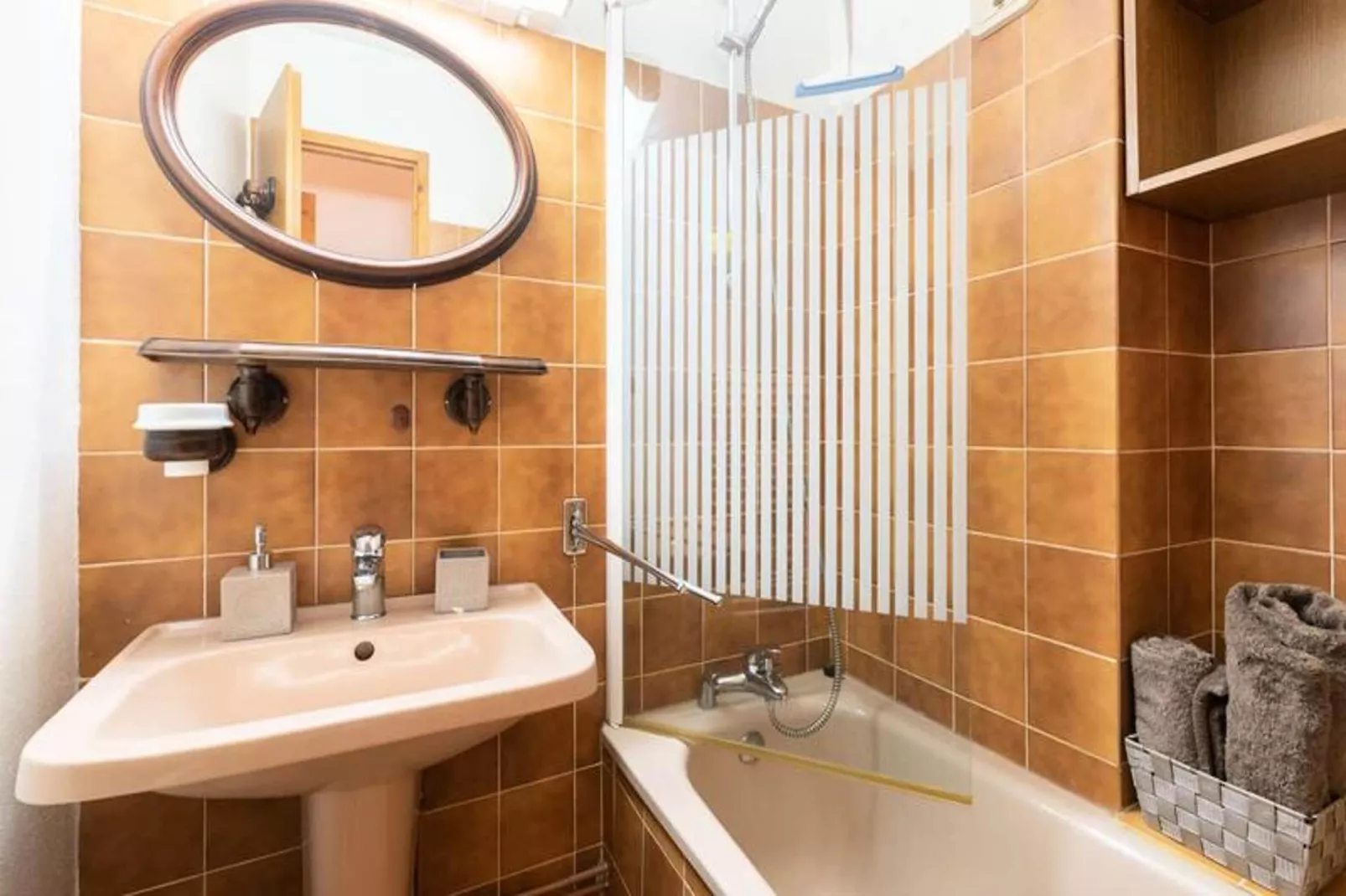 Résidence H.th.ii:bat.8-Bathroom