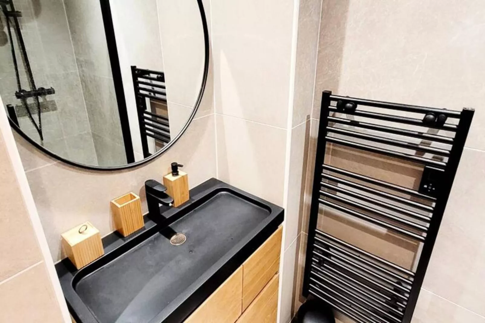 Résidence Le Bernascon-Badezimmer