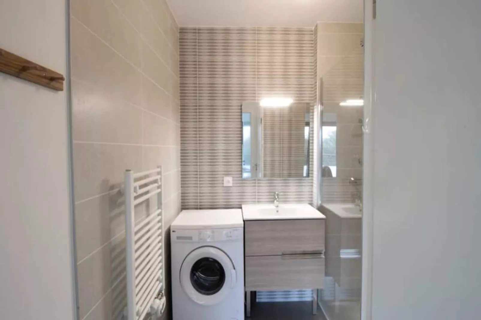 T2 Tout Neuf Entre Lac Et Centre-ville-Bathroom