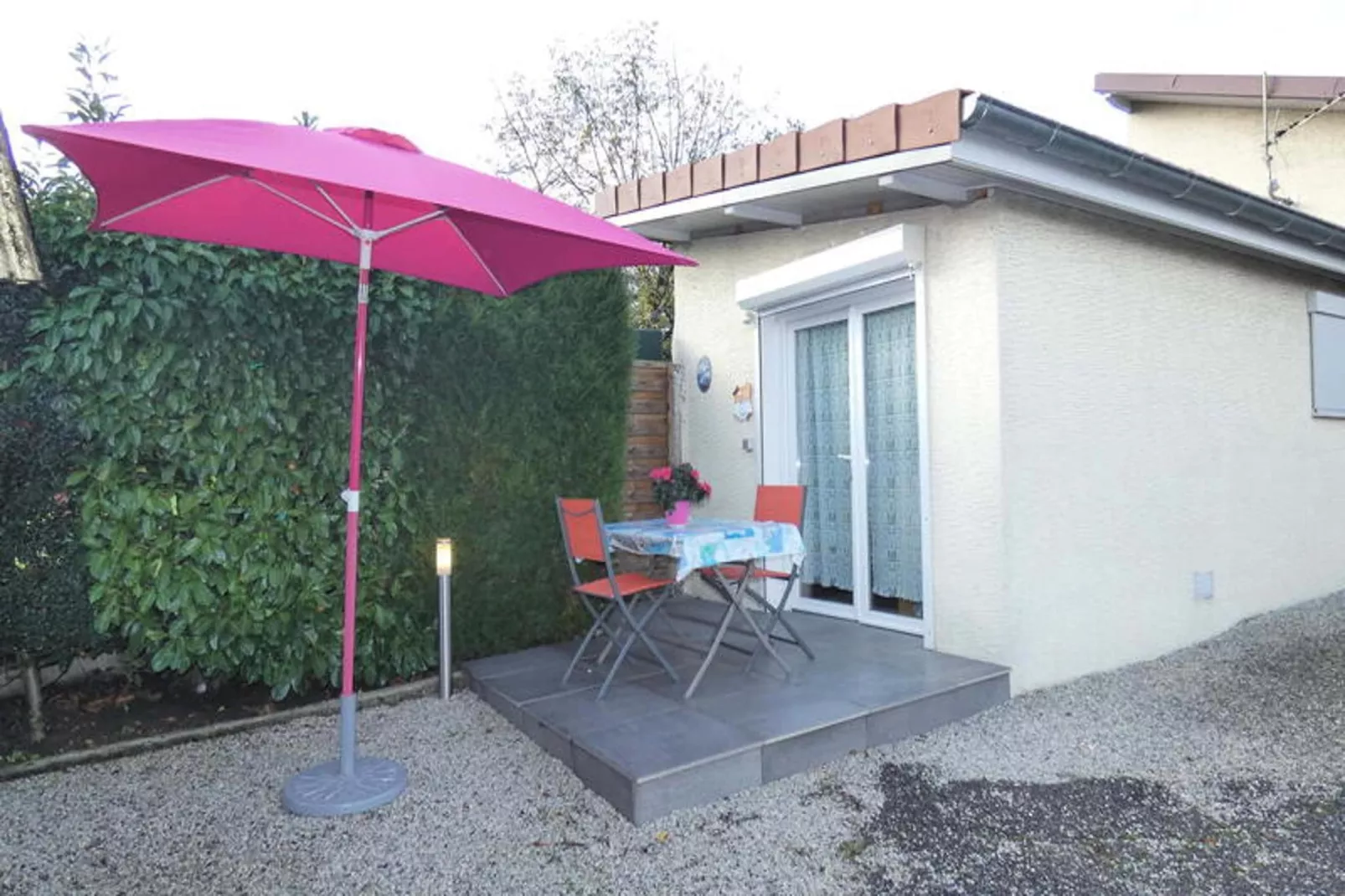 Résidence 12 Chemin De Chevaline-Jardins en été