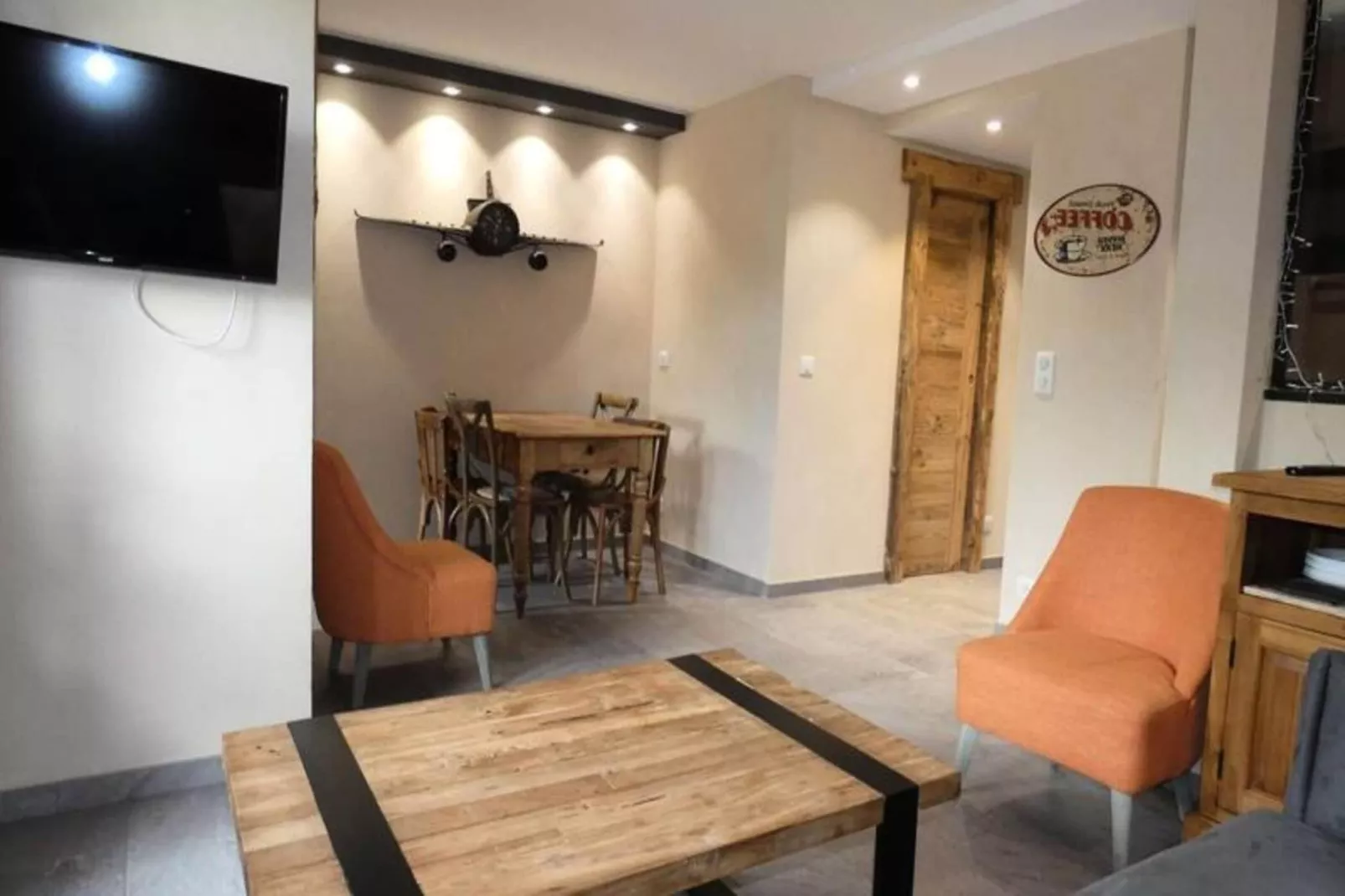 Résidence Lauziere Dessous-Bathroom