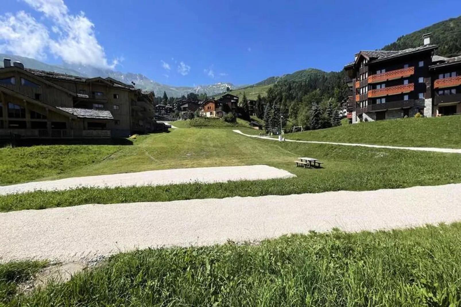 Résidence Valeriane-Extérieur été