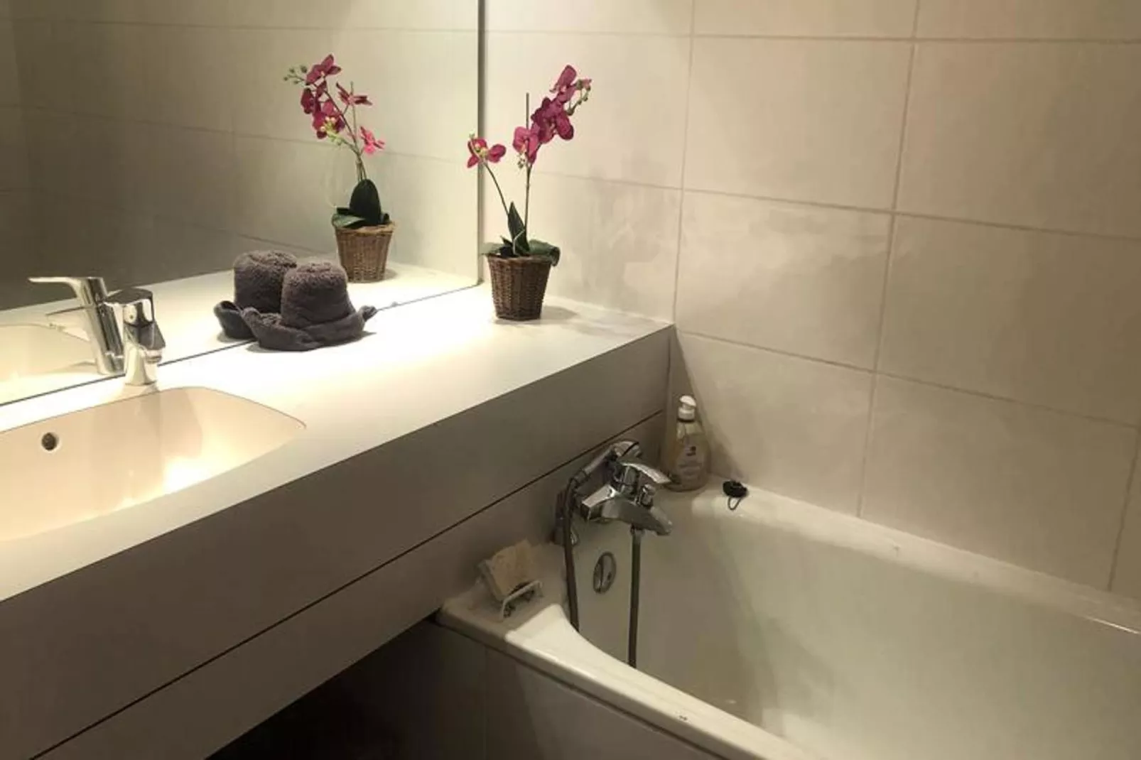 Résidence Marches-Bathroom