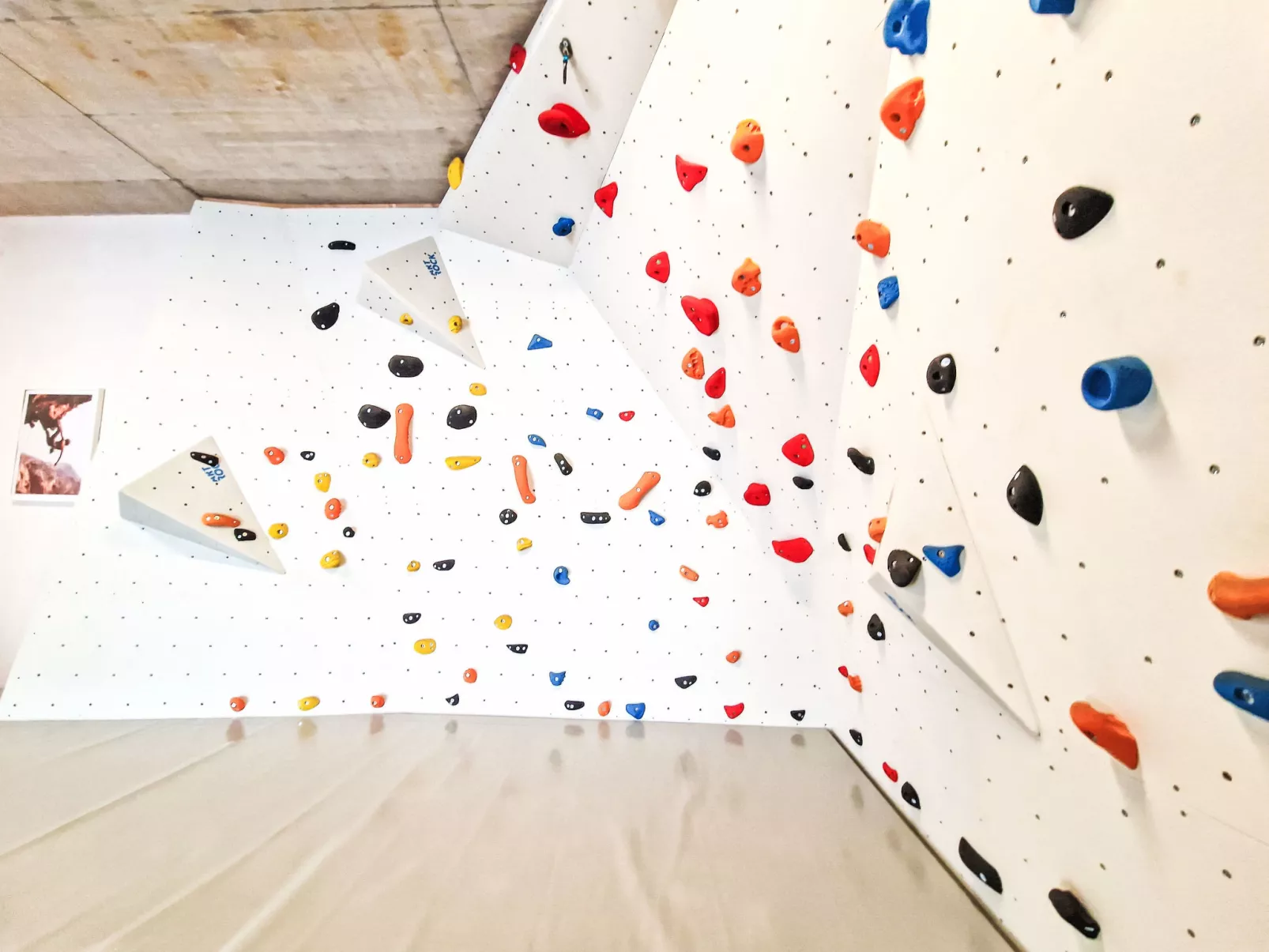 The Rock Design-Dedans