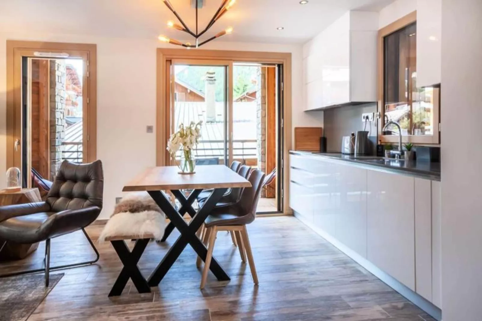 Résidence Les Portes Du Pleney-Dining room