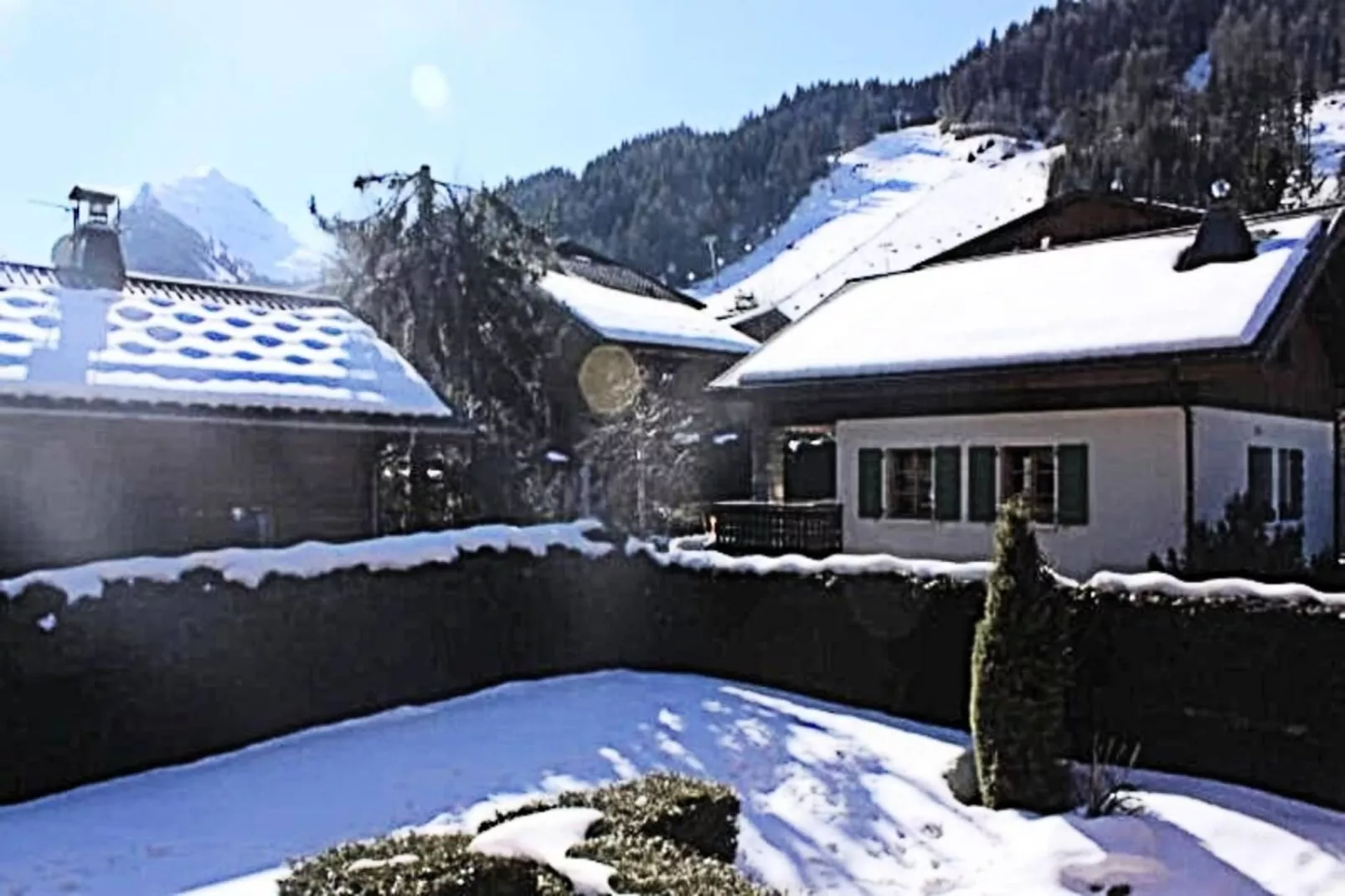 Résidence La  Ploche-Exterior in winter