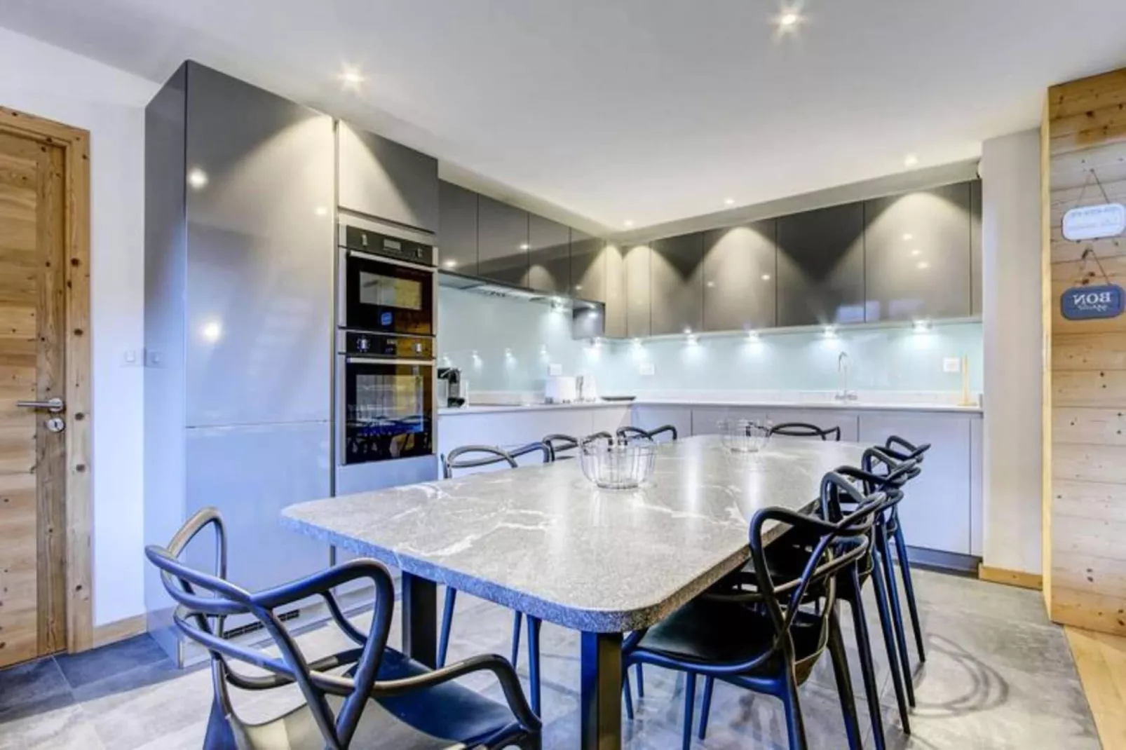 Résidence Jeanette-Exterior in summer