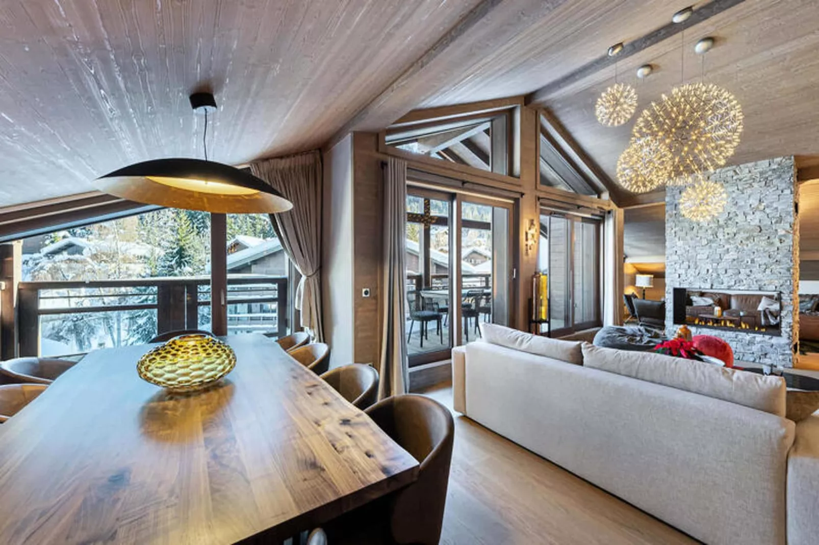 Résidence Stallion D-Exterior in summer