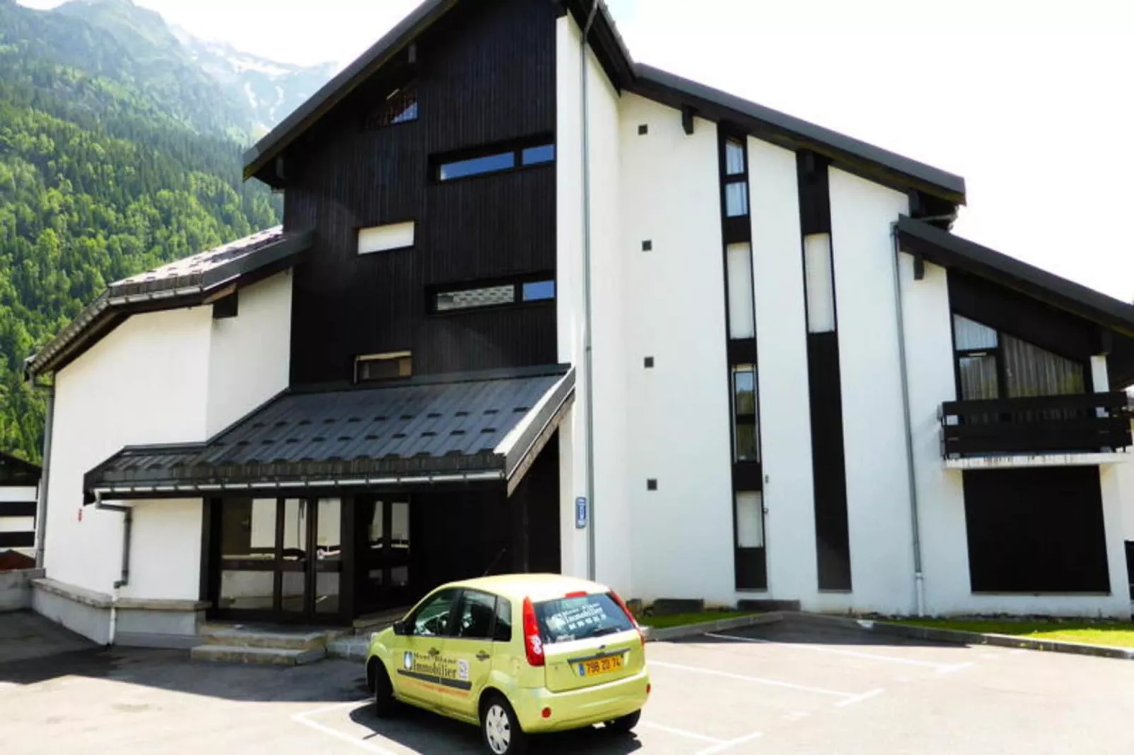 Résidence Le Brulaz-Außenbereich Sommer