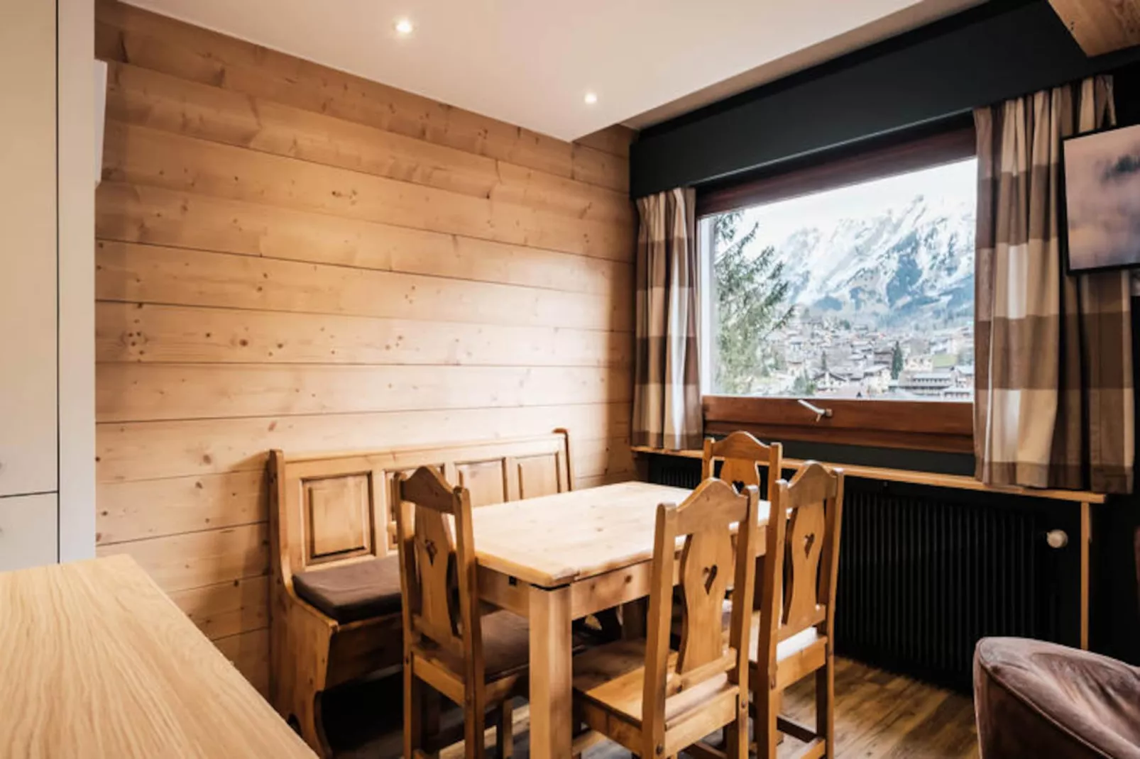 Résidence Girolle-Image-tags.