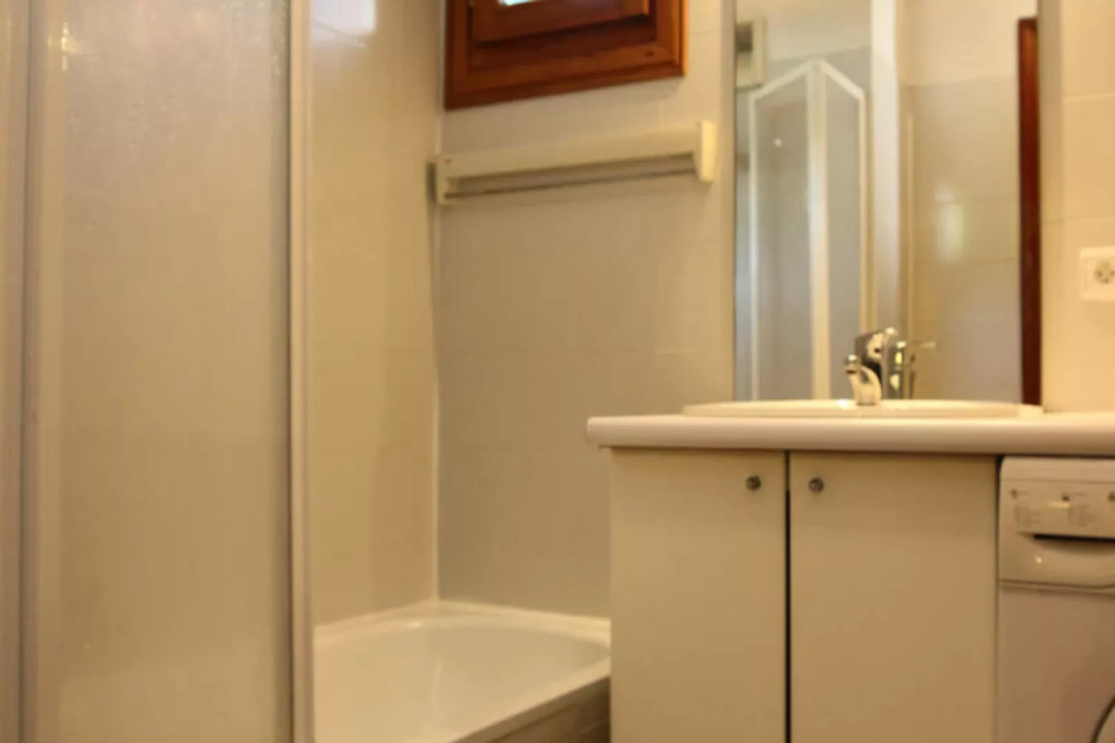 Appartements à Les Carroz-d'Arâches-Image-tags.