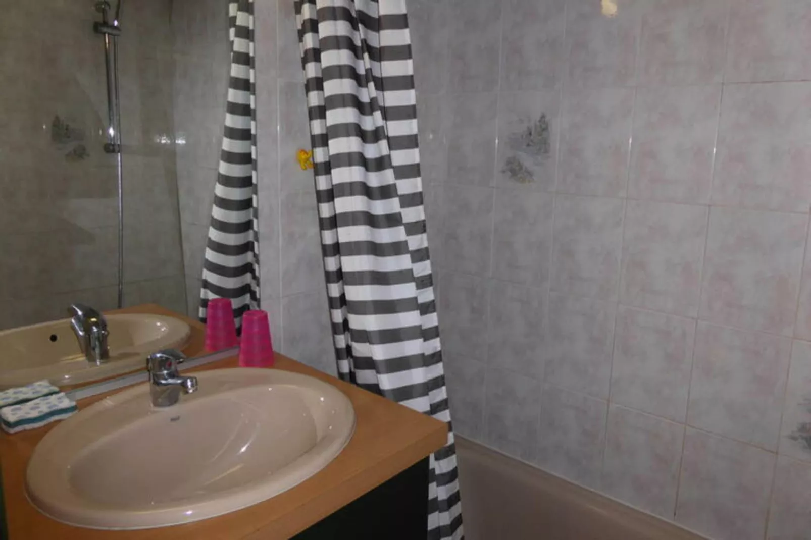 Chalets Alpages-Exterior in summer