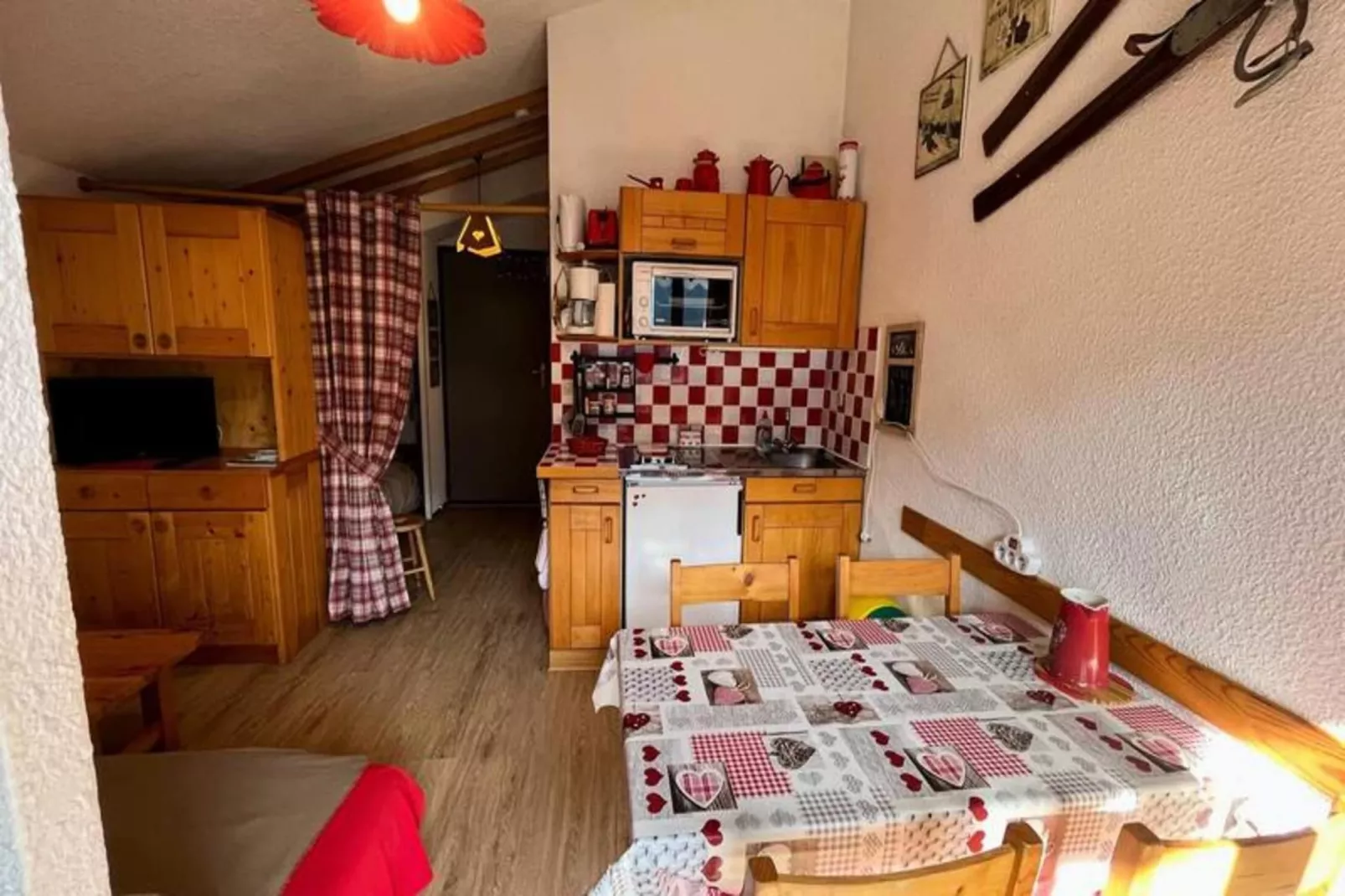 Résidence Chaumiere Des Neiges-Dining room