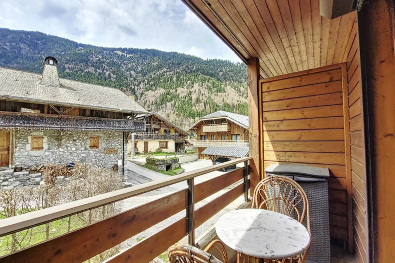 Appartements à Saint Jean d'Aulps-Terrasse/Balkon