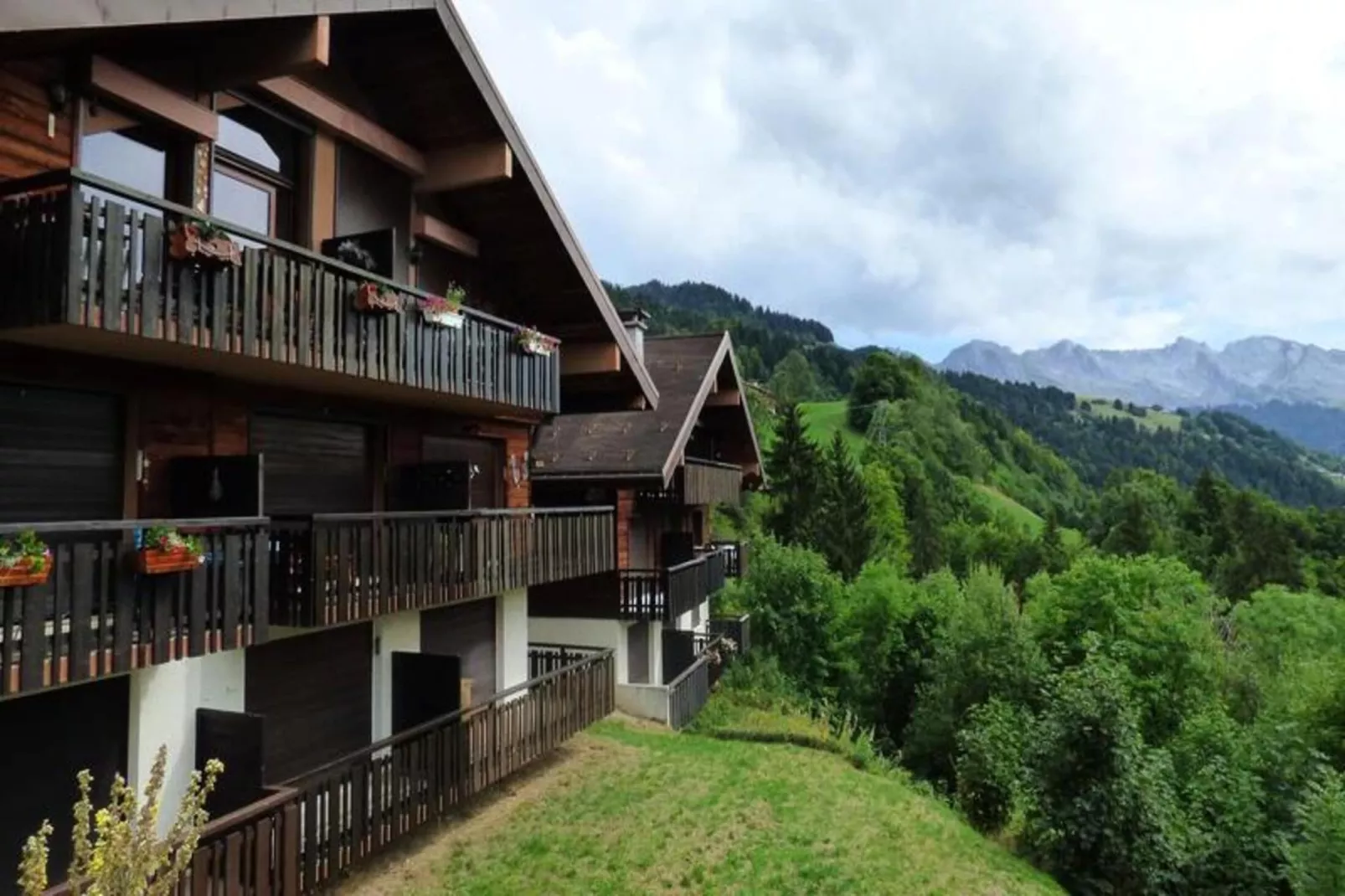Résidence Cret Des Roches A - Aussicht Sommer