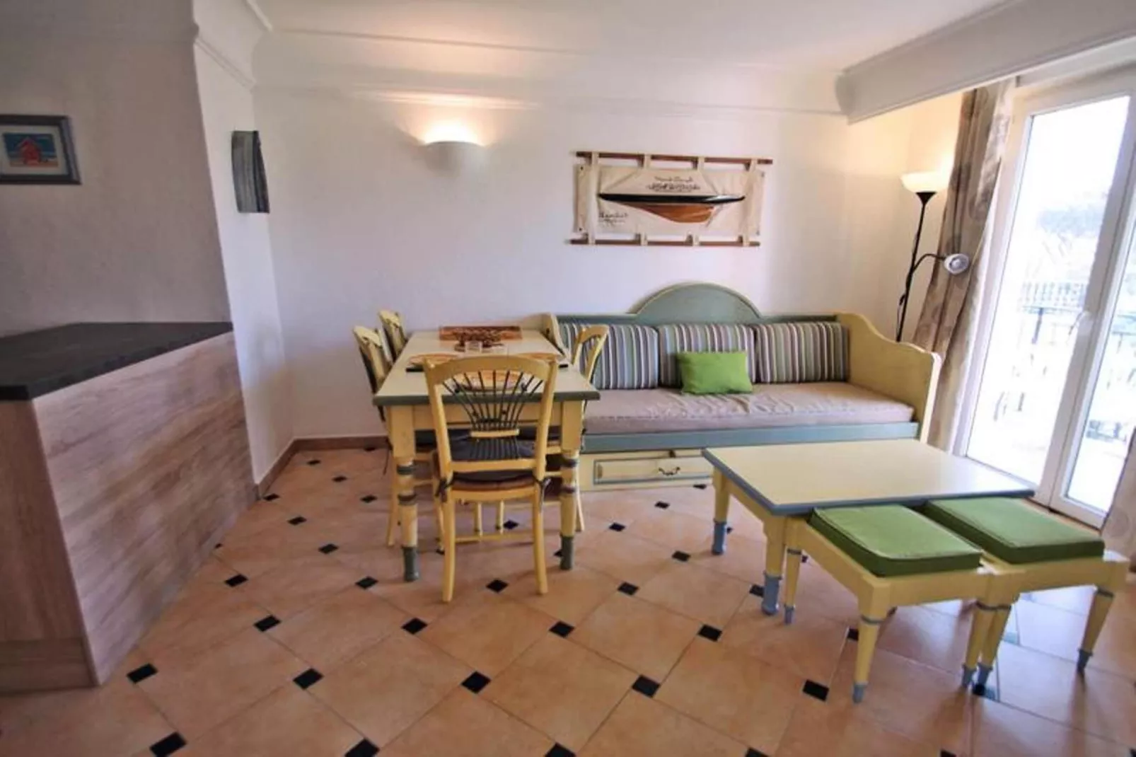 Résidence Port Marine-Salle à manger