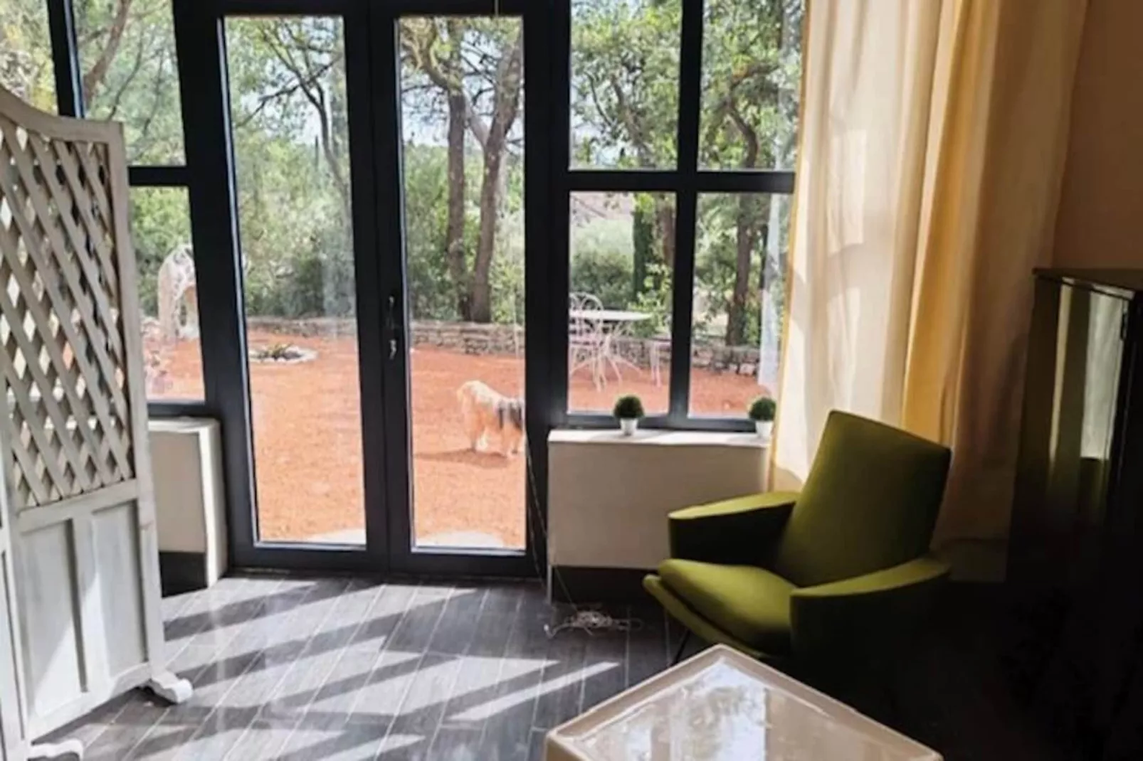 La Roseraie- Pernes-les-fontaines-Image-tags.